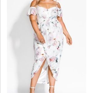 City chic dress. Straps are removable